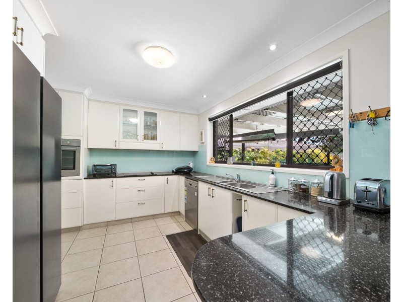 33 Spindle Street, Palm Beach QLD 4221