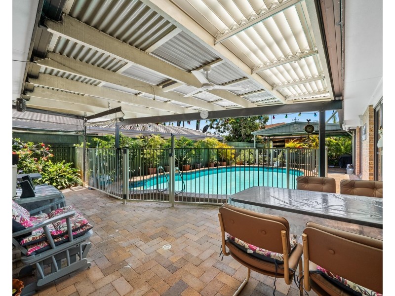 33 Spindle Street, Palm Beach QLD 4221