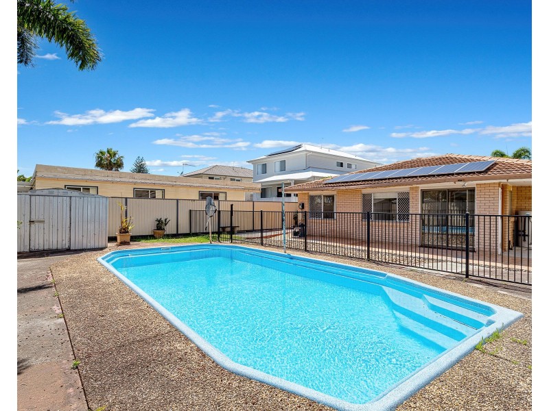 27 Twelfth Avenue, Palm Beach QLD 4221
