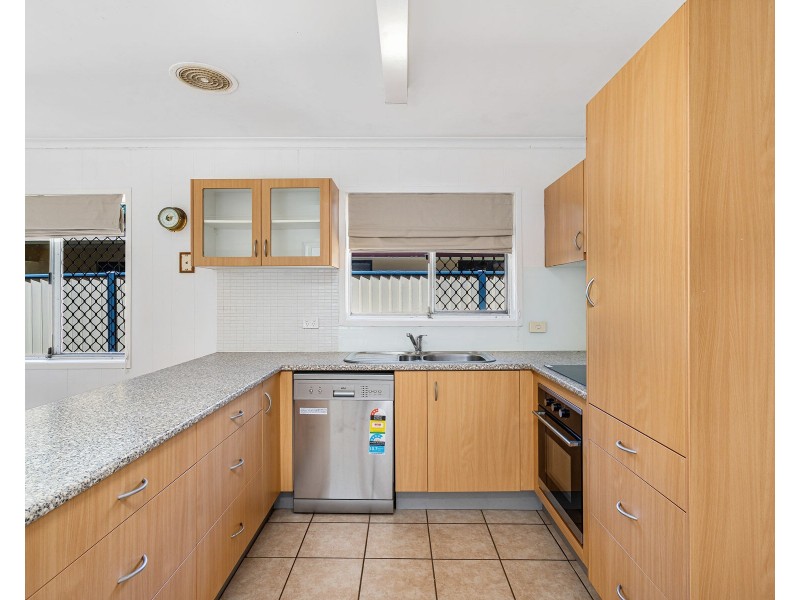 27 Twelfth Avenue, Palm Beach QLD 4221