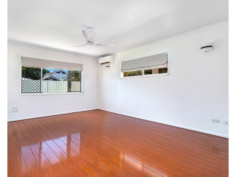 27 Twelfth Avenue, Palm Beach QLD 4221