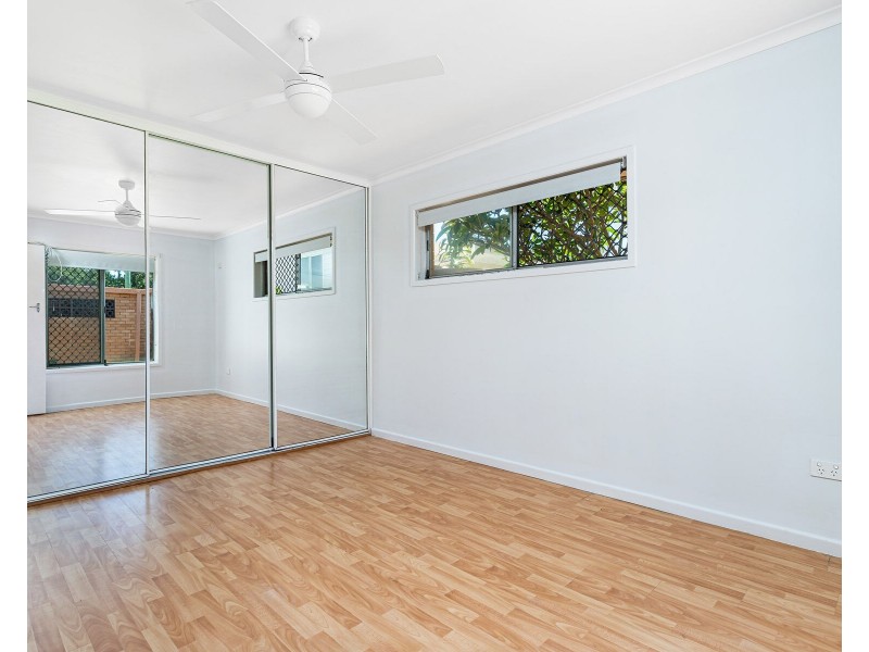 27 Twelfth Avenue, Palm Beach QLD 4221