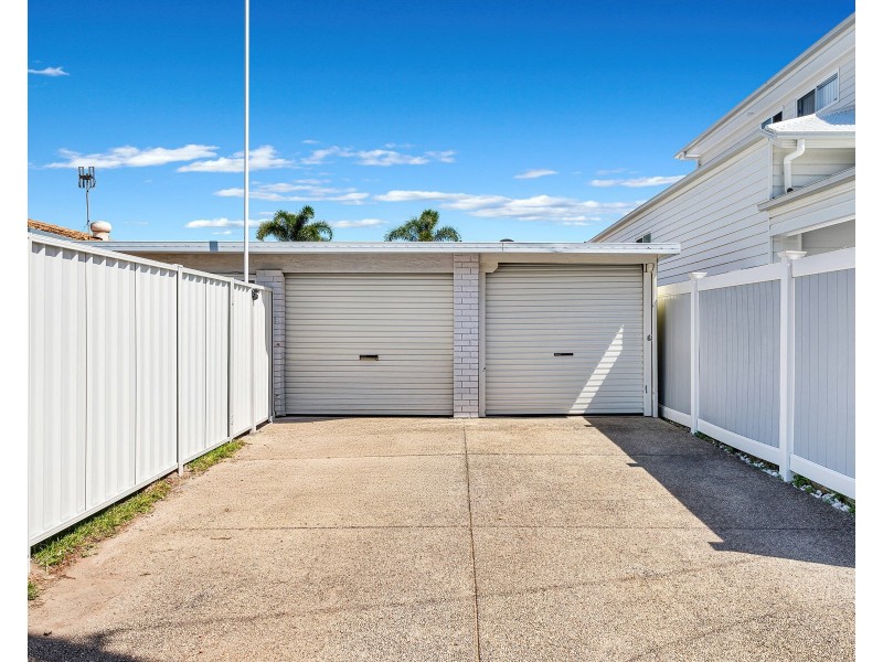 27 Twelfth Avenue, Palm Beach QLD 4221