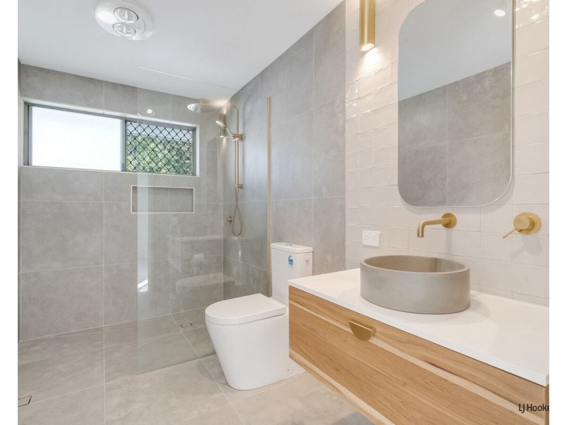 2/30 Cypress Terrace, Palm Beach QLD 4221