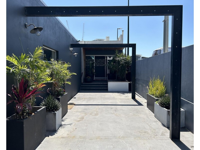 Suite 4/19-21 Park Avenue, Burleigh Heads QLD 4220