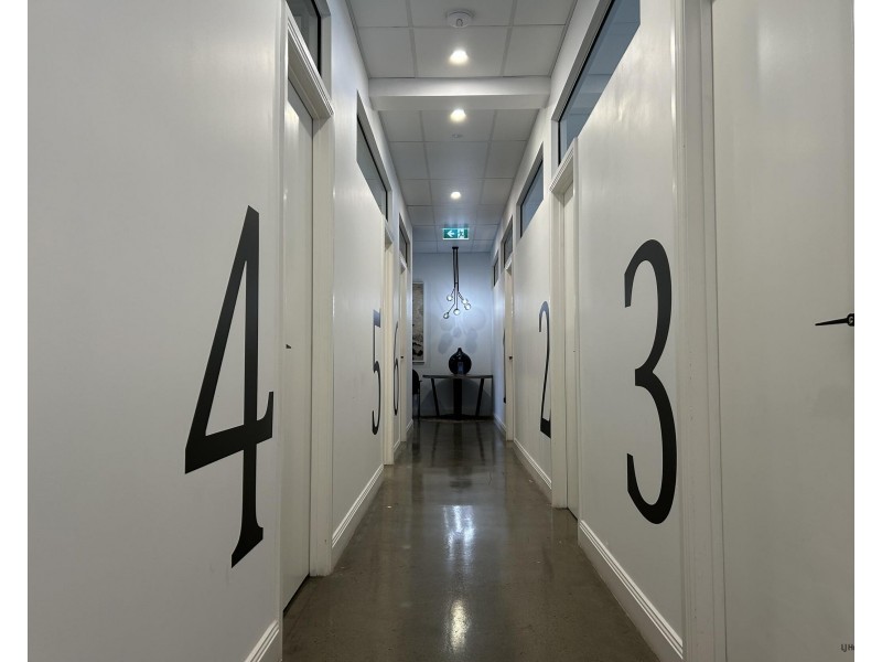 Suite 4/19-21 Park Avenue, Burleigh Heads QLD 4220