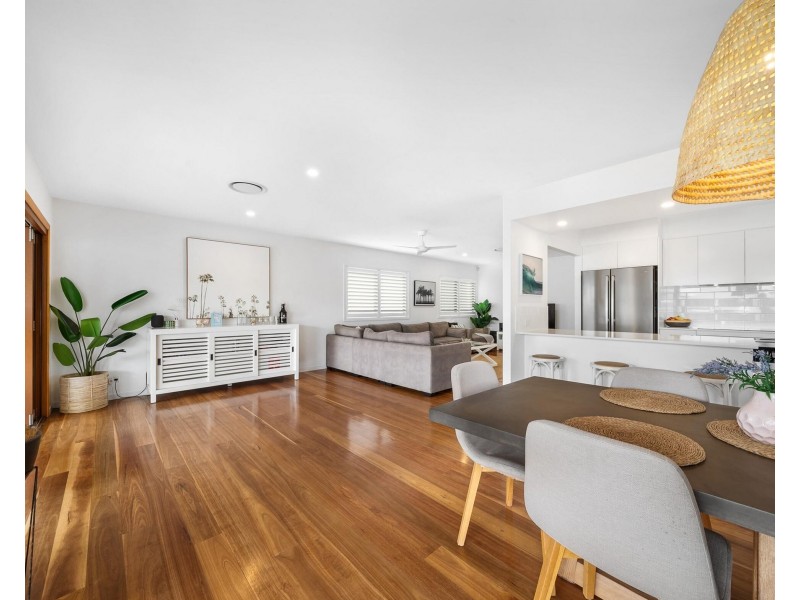 2/14 Fifteenth Avenue, Palm Beach QLD 4221