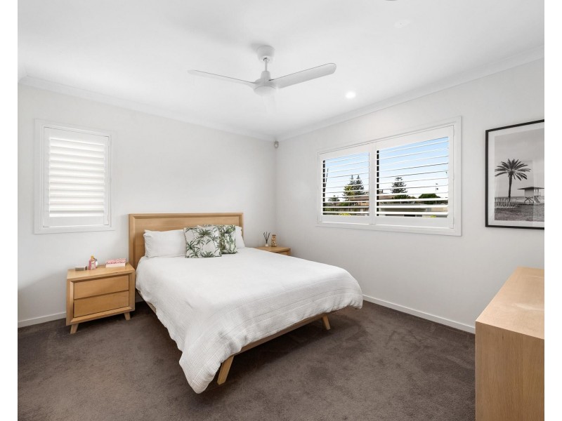 2/14 Fifteenth Avenue, Palm Beach QLD 4221