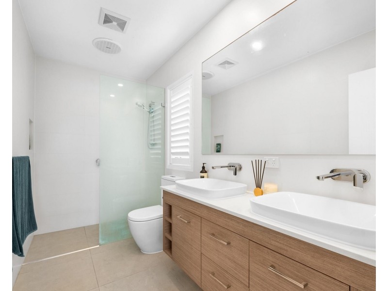 2/14 Fifteenth Avenue, Palm Beach QLD 4221