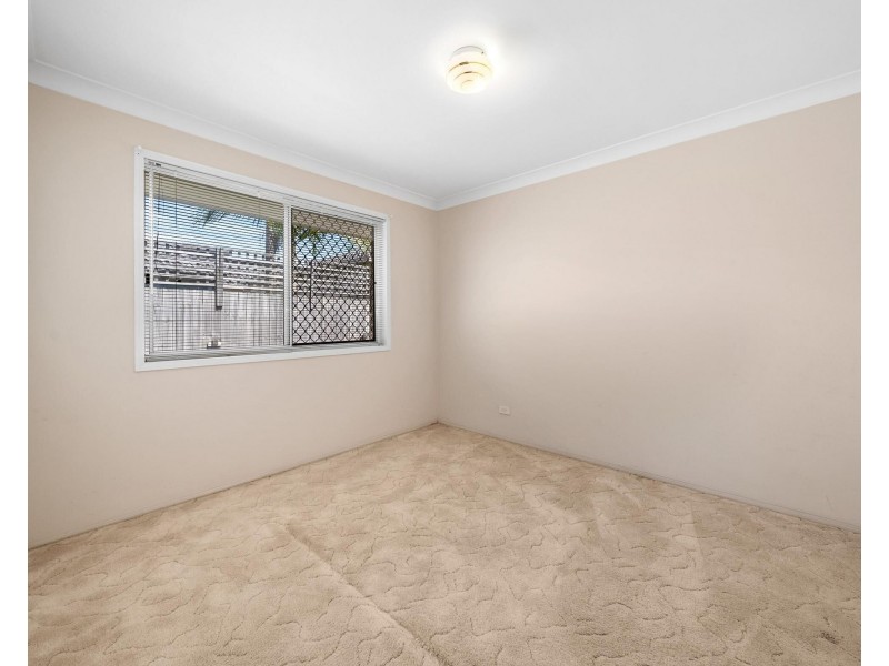 11 Saffron Street, Elanora QLD 4221