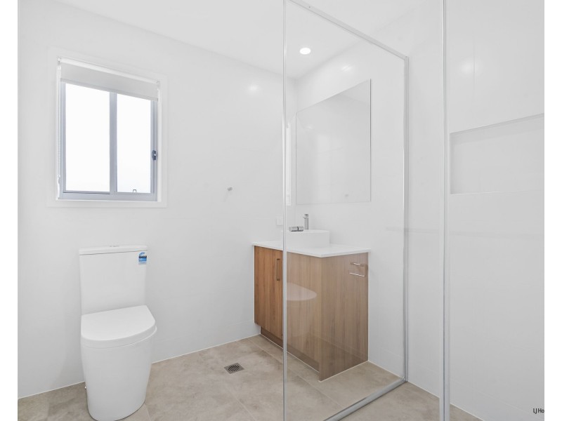 20A Crusader Way, Nerang QLD 4211