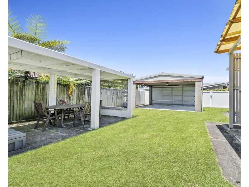 48 Fifth Avenue, Palm Beach QLD 4221