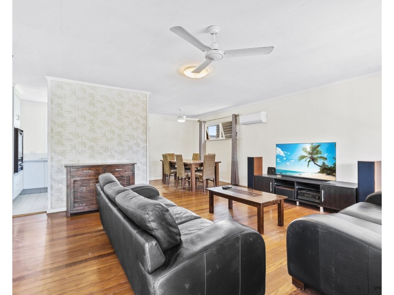 48 Fifth Avenue, Palm Beach QLD 4221