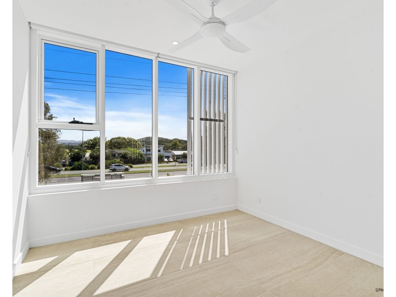 102/321 Golden Four Drive, Tugun QLD 4224