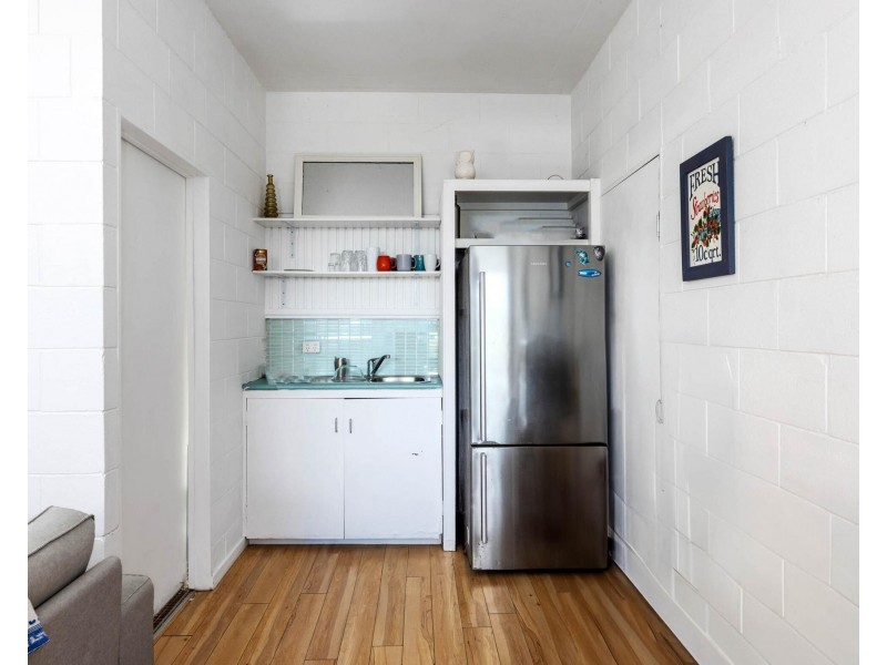 28 Rutledge Street, Coolangatta QLD 4225