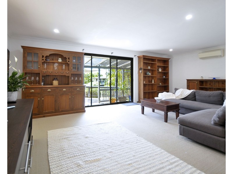 21 Heartwood Avenue, Elanora QLD 4221