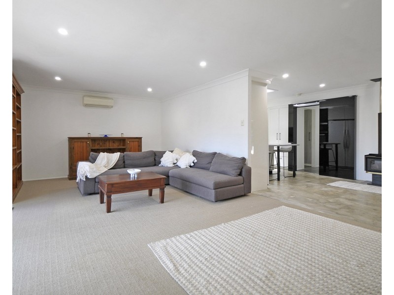 21 Heartwood Avenue, Elanora QLD 4221