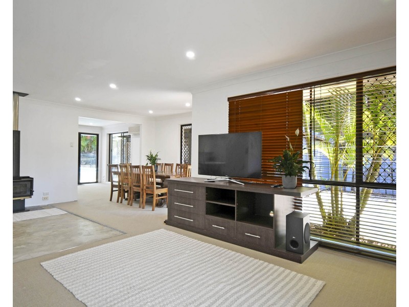 21 Heartwood Avenue, Elanora QLD 4221