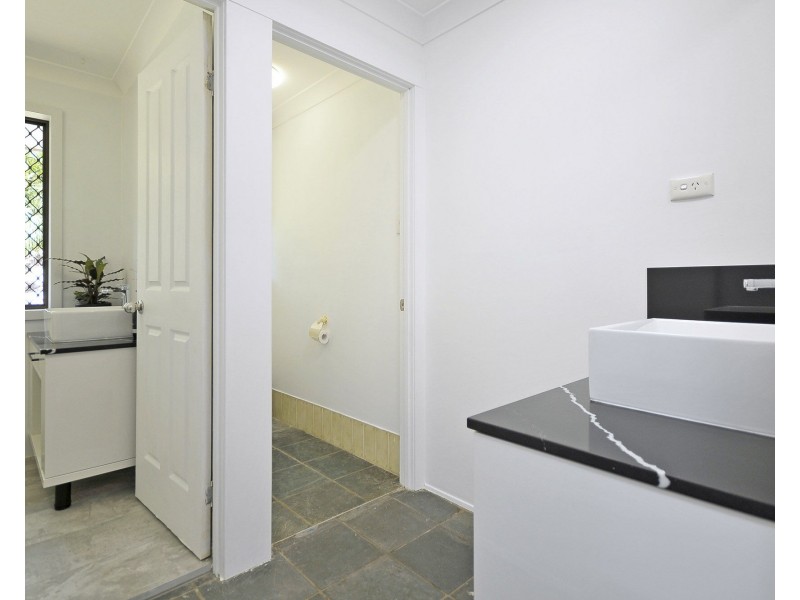 21 Heartwood Avenue, Elanora QLD 4221