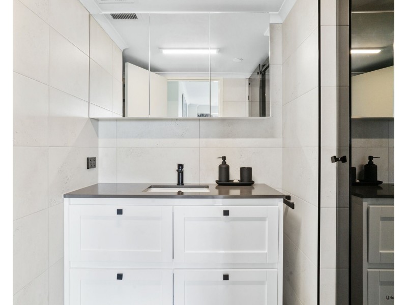 55/62-68 Marine Parade, Coolangatta QLD 4225