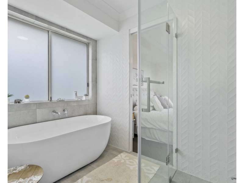 7 Chauvel Court, Currumbin Waters QLD 4223