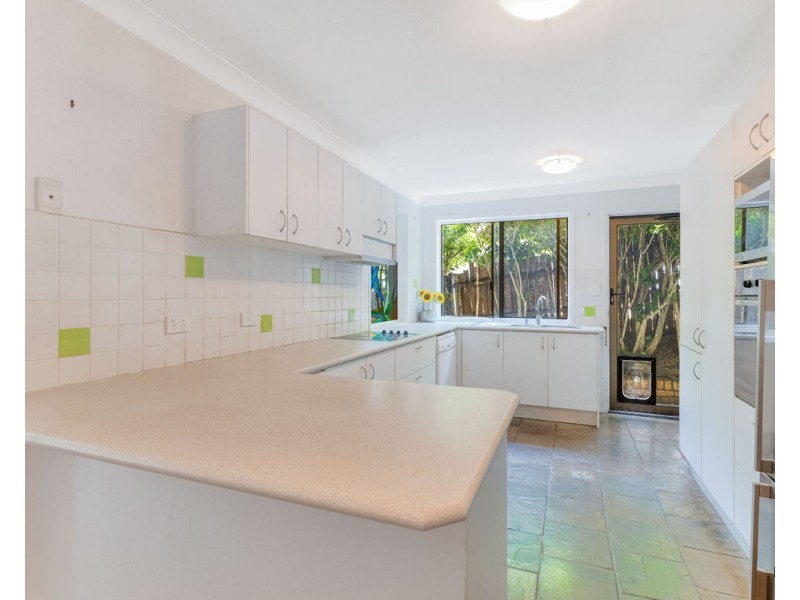 17 Lakeview Parade, Tweed Heads South NSW 2486