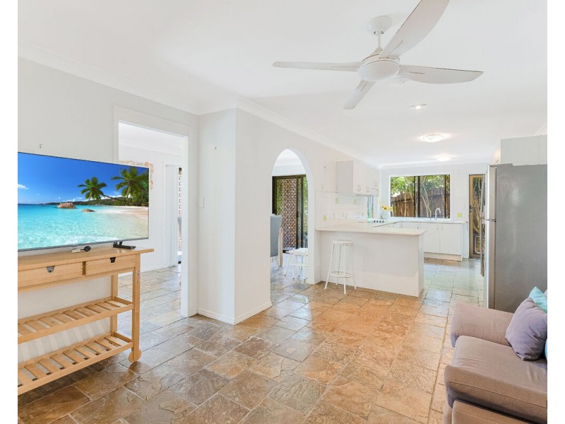 17 Lakeview Parade, Tweed Heads South NSW 2486