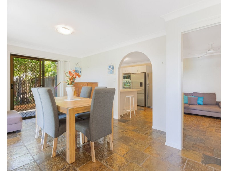 17 Lakeview Parade, Tweed Heads South NSW 2486