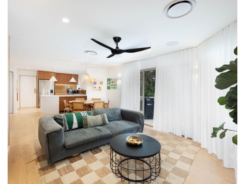 4/285 Golden Four Drive, Bilinga QLD 4225