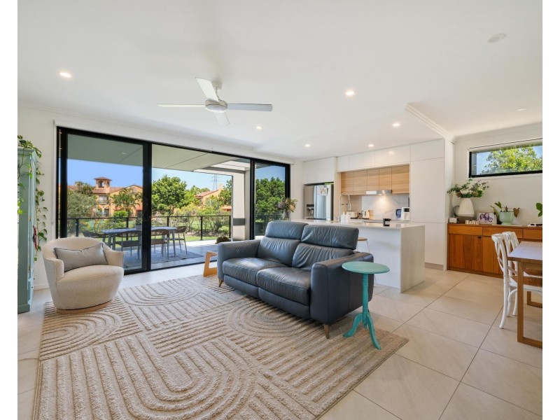 190/2 Bella Avenue, Robina QLD 4226