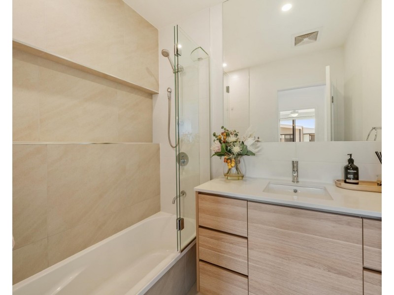 190/2 Bella Avenue, Robina QLD 4226