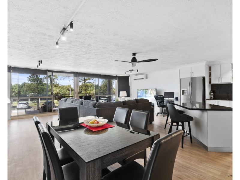 2/24 Pacific Parade, Bilinga QLD 4225