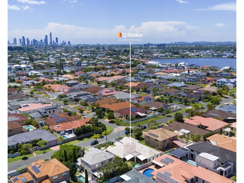 41 Deborah Avenue, Benowa Waters QLD 4217