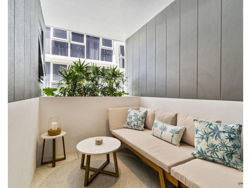 304/100 Musgrave Street, Coolangatta QLD 4225