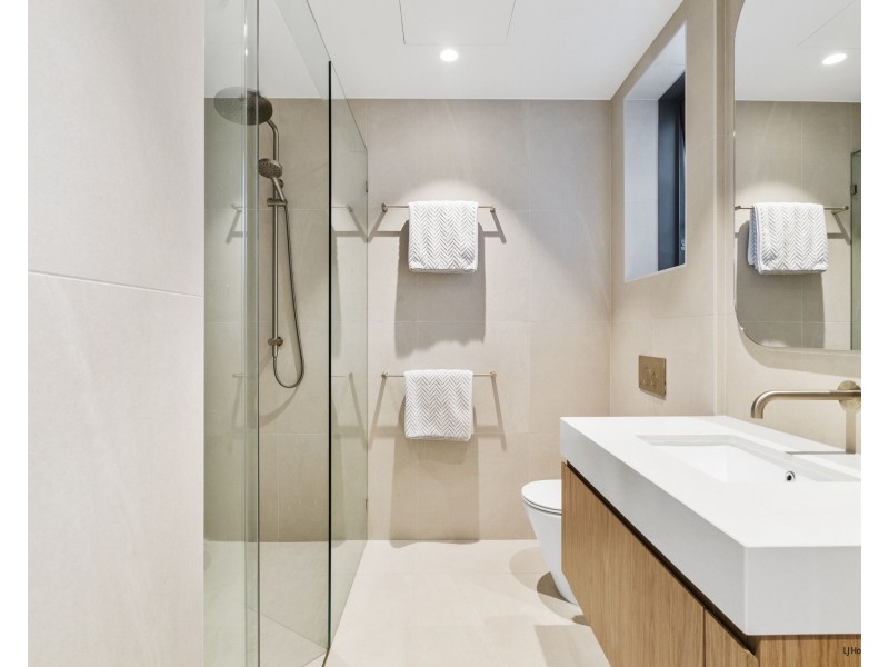 304/100 Musgrave Street, Coolangatta QLD 4225