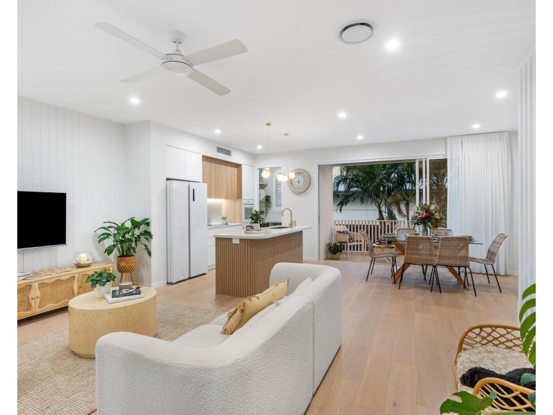 5/135 Golden Four Drive, Bilinga QLD 4225