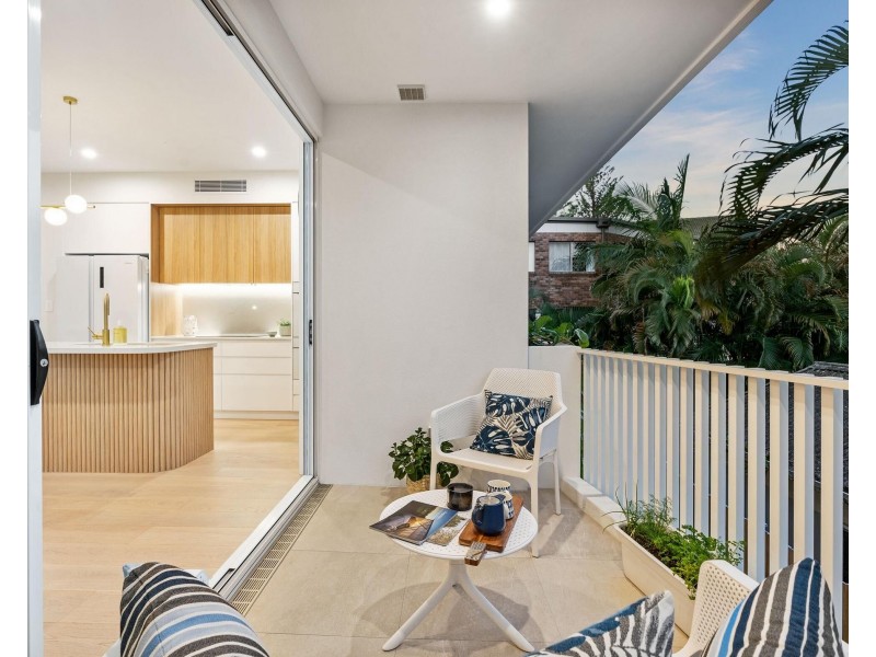 5/135 Golden Four Drive, Bilinga QLD 4225