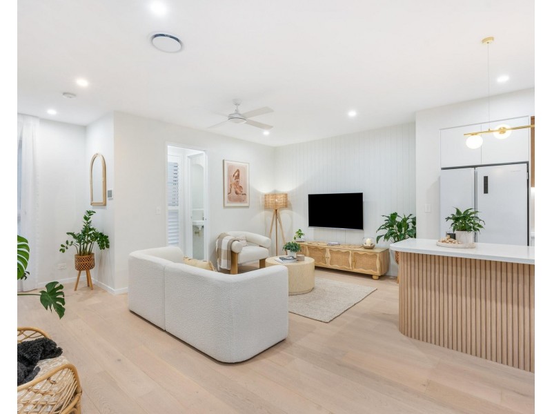 5/135 Golden Four Drive, Bilinga QLD 4225