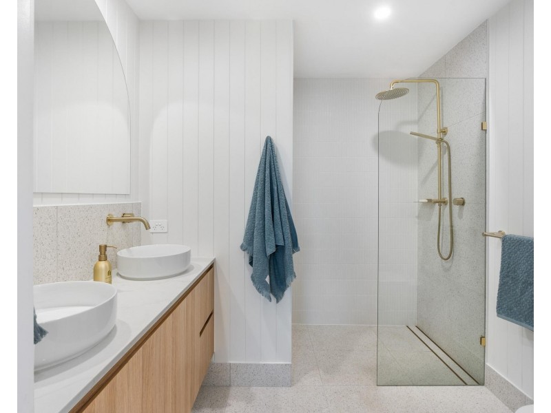 5/135 Golden Four Drive, Bilinga QLD 4225