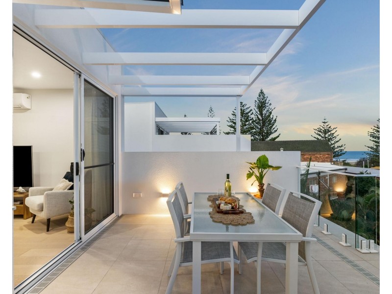 5/135 Golden Four Drive, Bilinga QLD 4225