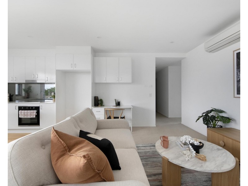 51 Peerless Avenue, Mermaid Beach QLD 4218