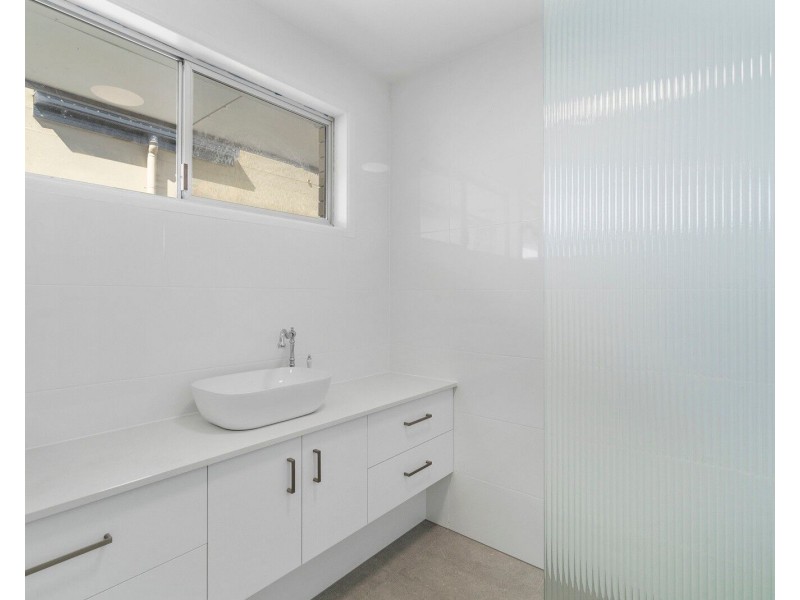 2/7 Bali Avenue, Palm Beach QLD 4221