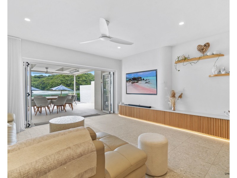2/43 Murlong Crescent, Palm Beach QLD 4221