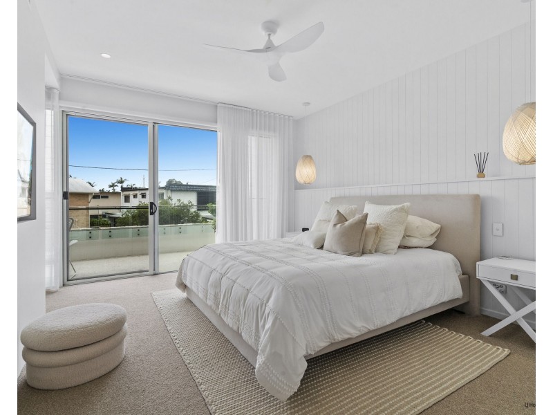 2/43 Murlong Crescent, Palm Beach QLD 4221