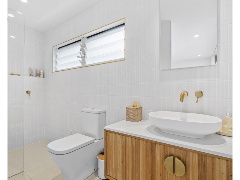 2/43 Murlong Crescent, Palm Beach QLD 4221