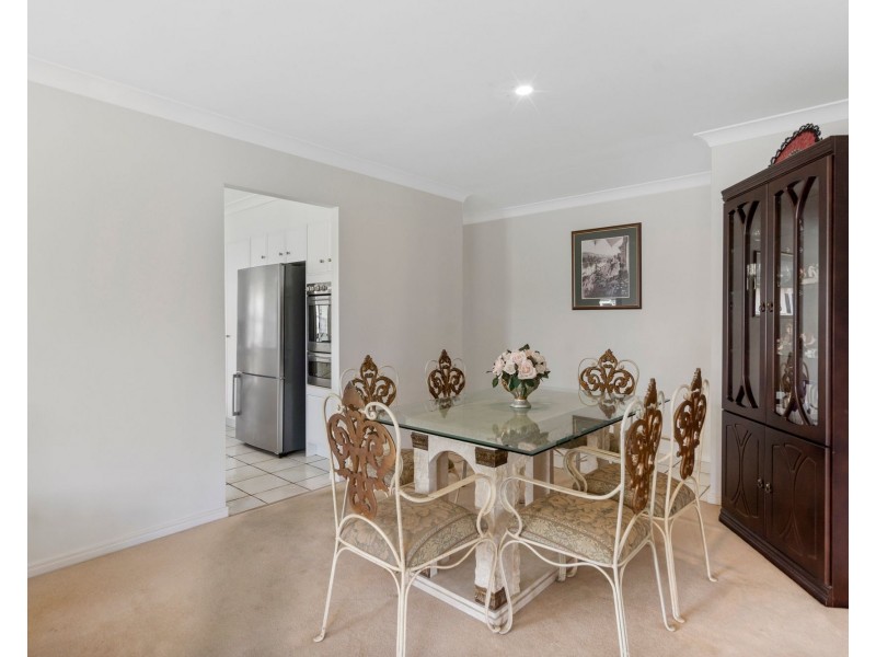 31 Stingray Crescent, Burleigh Waters QLD 4220