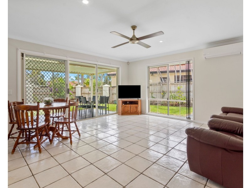 31 Stingray Crescent, Burleigh Waters QLD 4220