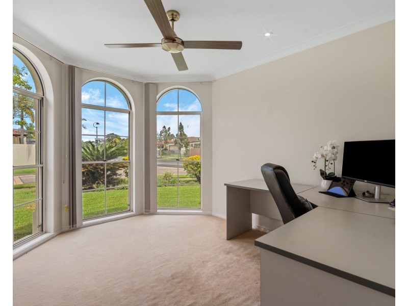 31 Stingray Crescent, Burleigh Waters QLD 4220