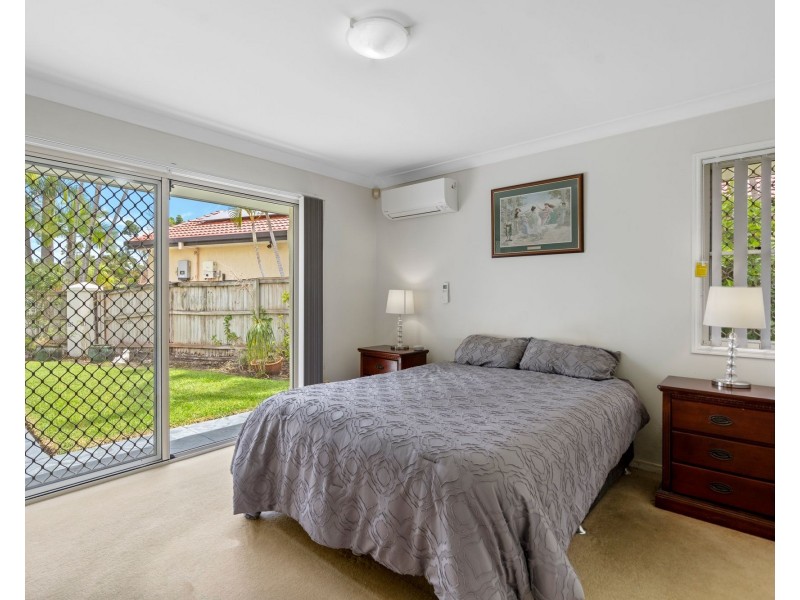 31 Stingray Crescent, Burleigh Waters QLD 4220