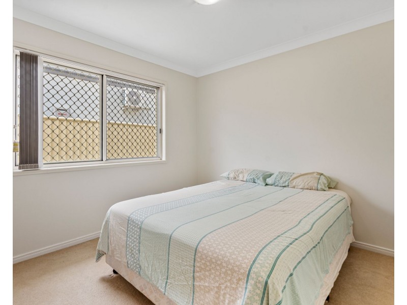 31 Stingray Crescent, Burleigh Waters QLD 4220